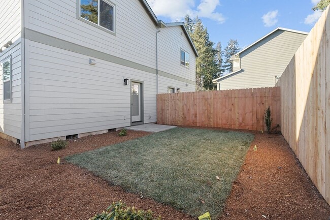 Building Photo - Beautiful New Build 3 Bed, 1.5 Bath Rental...