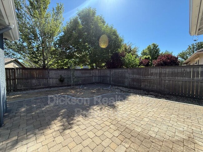 Building Photo - 475 Dartmoor Ct