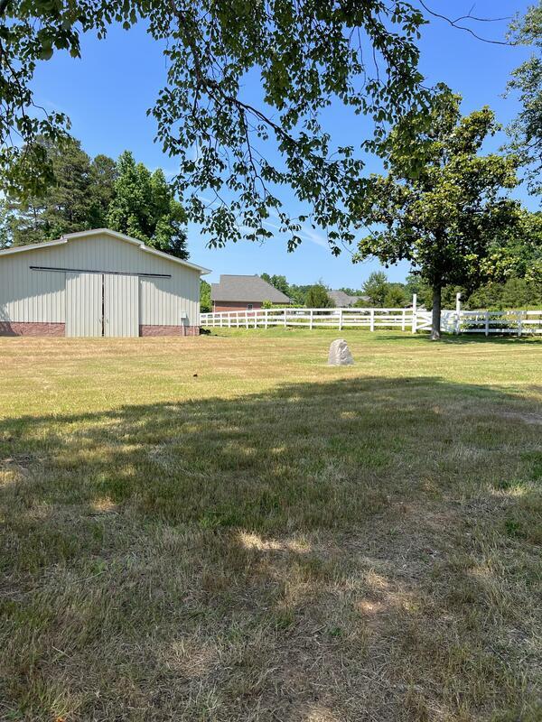 Building Photo - 162 Birtwick Rd