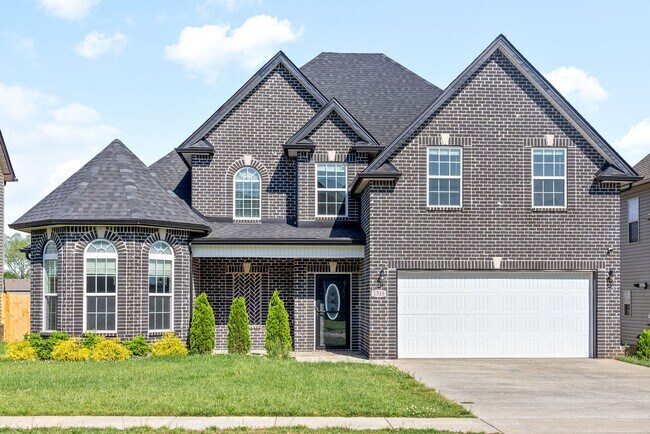 Primary Photo - Pet Friendly Four Bedroom with Bonus!