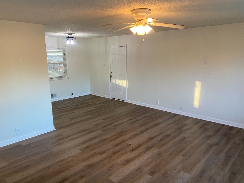 Building Photo - 6802 N Flora Ave