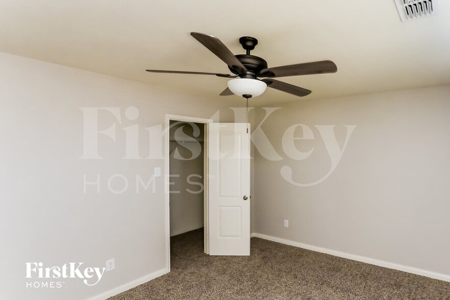 Building Photo - 1343 Barrel Dr