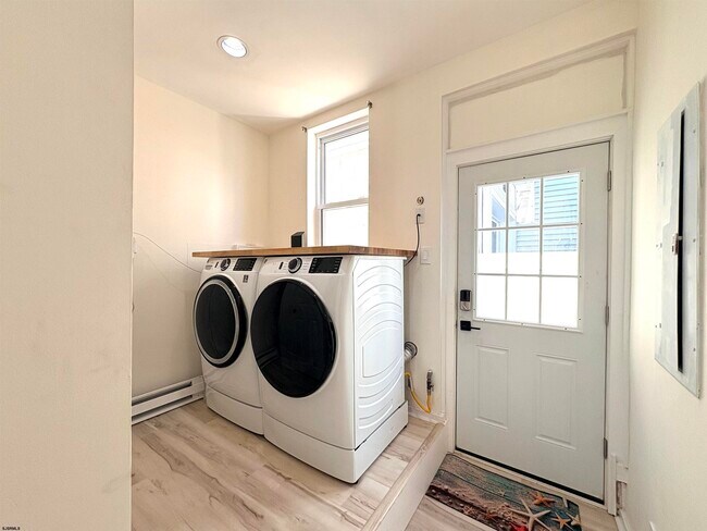 Building Photo - 6 N Jasper Ave