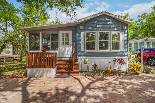 Building Photo - "Ramblers Rest Resort - 1 bed 1 bath home"