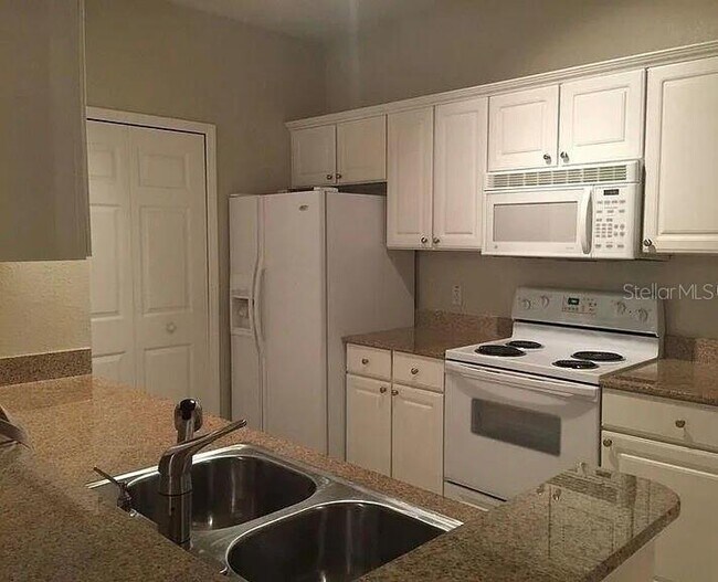 Building Photo - 1301 Eastern Pecan Pl