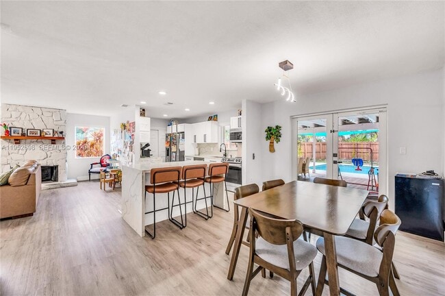 Building Photo - 15930 SW 90th Ave