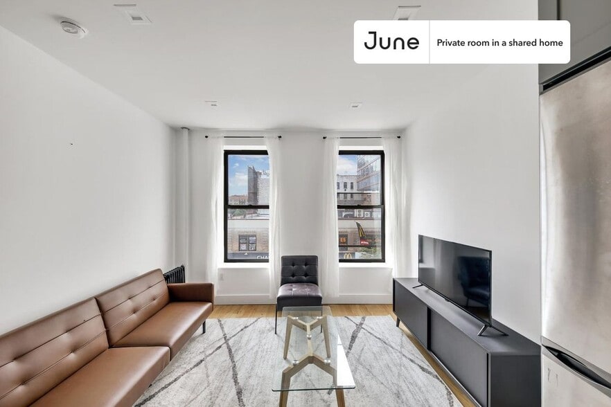 Building Photo - Room in Shared 4 bed/2 bath home