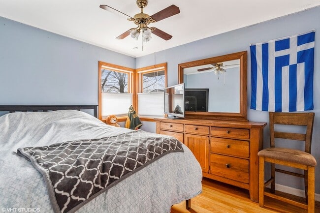 Building Photo - 1418 S 6th Ave