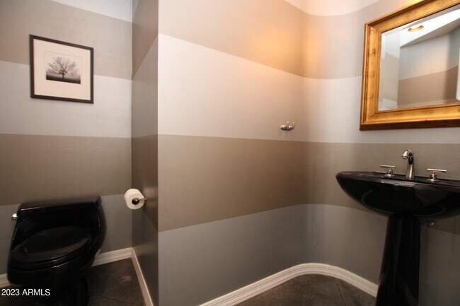 Building Photo - 5844 E Carefree Mountain Dr