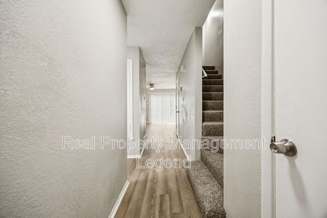 Building Photo - 8109 Silver Creek Rd