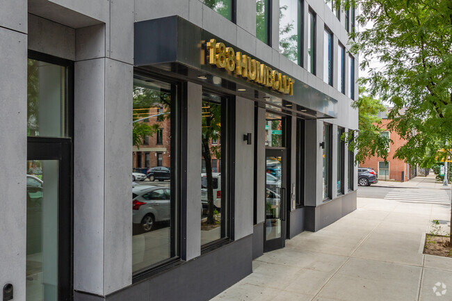 Building Photo - 188 Humboldt St