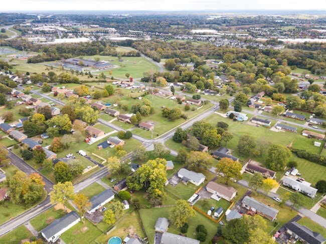 Building Photo - 202 Raindrop Ln