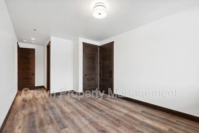 Building Photo - 317 Akers Ln
