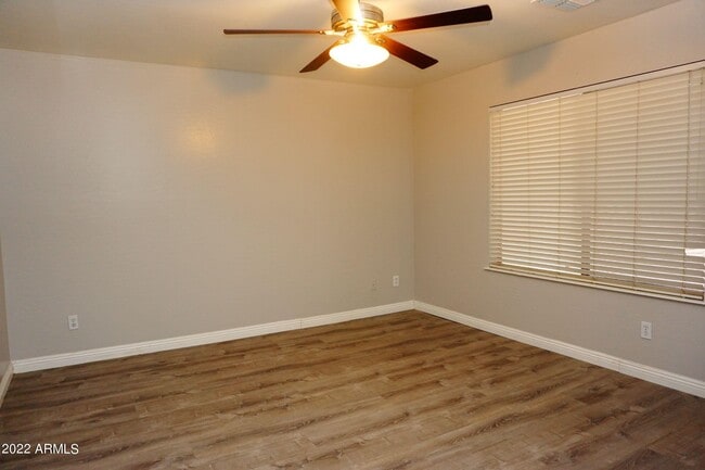 Building Photo - 2046 N Parish Ln