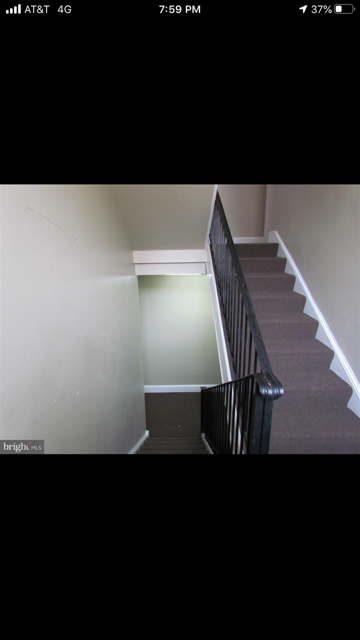 Building Photo - 2423 Callow Ave