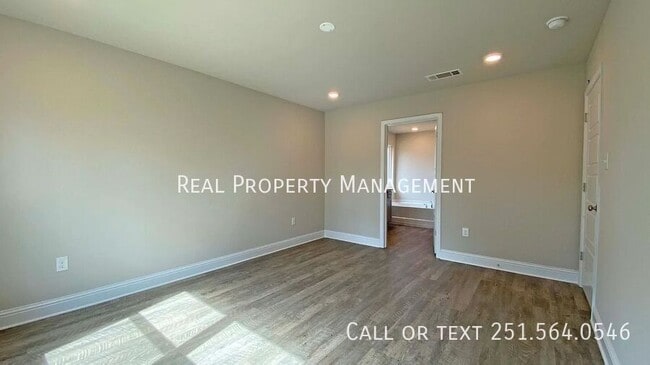Building Photo - 2552 Thornbury Lp
