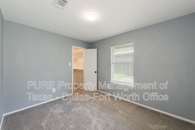 Building Photo - 3720 Garden Springs Dr
