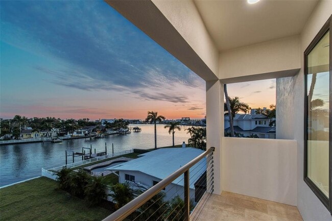 Building Photo - 3 Treasure Ln