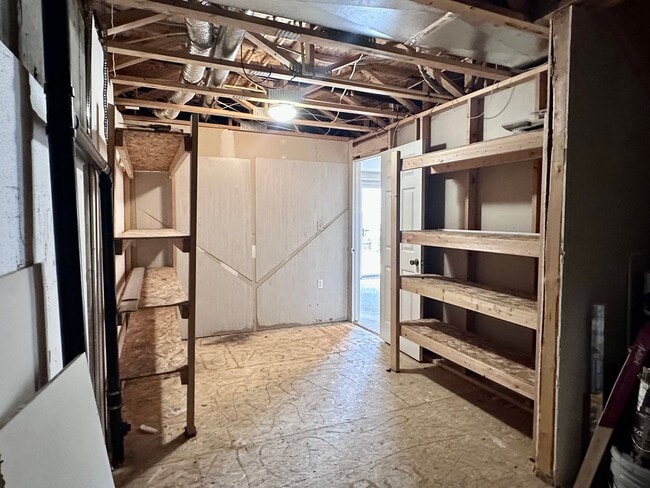 Building Photo - Conveniently Located Home in East Quincy H...