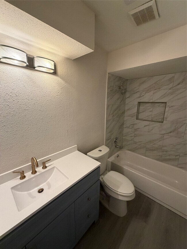 Building Photo - 6618 McCullum Rd