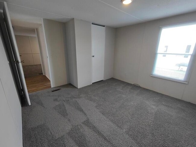 Building Photo - 217 E Tower Ln