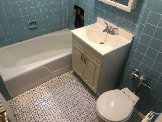 Building Photo - 101 Marine Ave