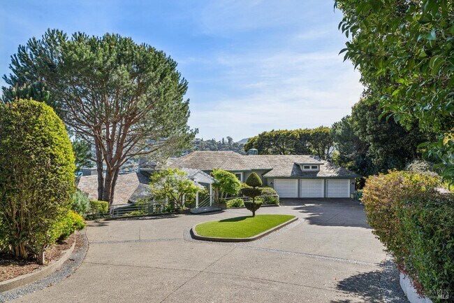 Building Photo - 95 Spring Ln