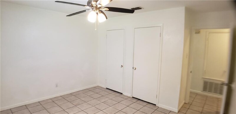 Building Photo - 4938 Trinity Dr