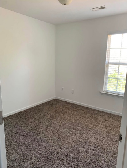 Building Photo - 759 Bellview Way