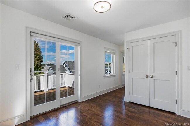 Building Photo - 75 Strickland Rd