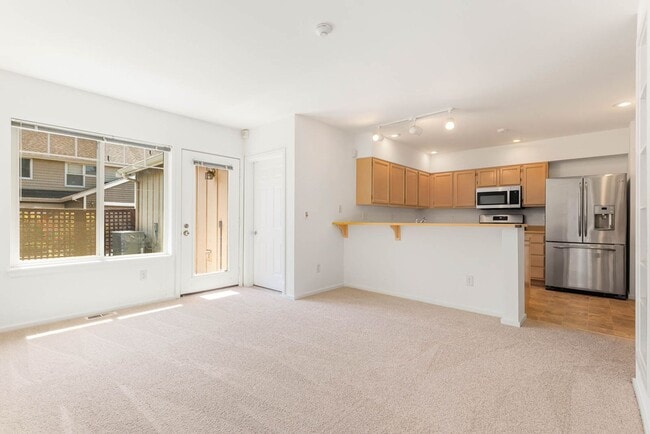 Building Photo - 15855 NE 92nd Way