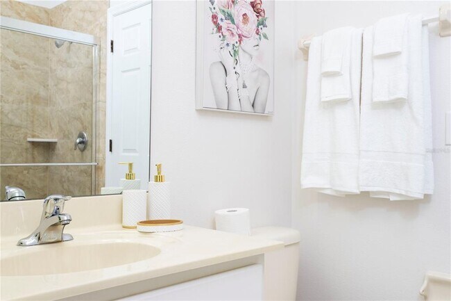 Building Photo - 650 Las Fuentes Dr