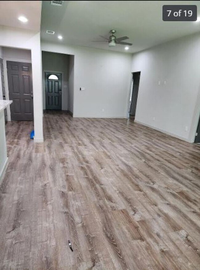 Building Photo - 4740 Fellows Ln