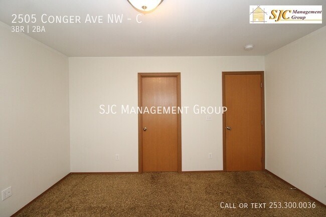 Building Photo - 2505 Conger Ave NW