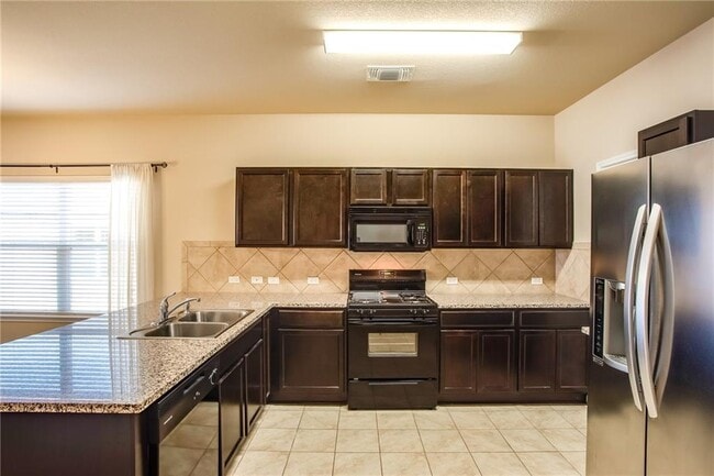 Building Photo - 607 Brashear Ln
