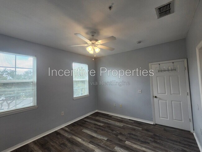 Building Photo - 6685 Queens Borough Ave