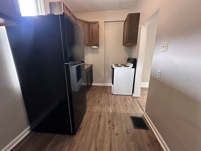 Building Photo - Charming 2-Bedroom Home in Ambridge – Convenient Location!