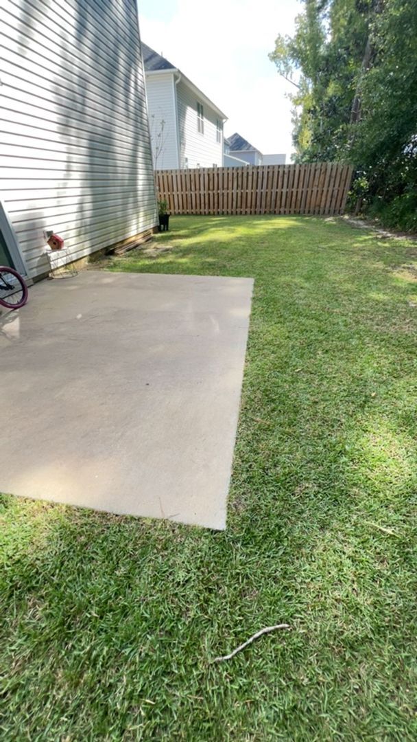 Building Photo - Leland - Newer construction house with two...