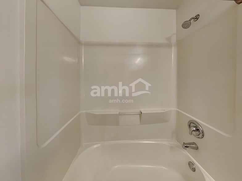 Building Photo - 34248 N Needlegrass Dr