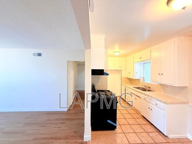 Building Photo - 11185 Carson Dr