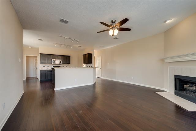 Building Photo - 401 Preston Oaks Dr