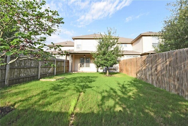 Building Photo - 13400 Briarwick Dr