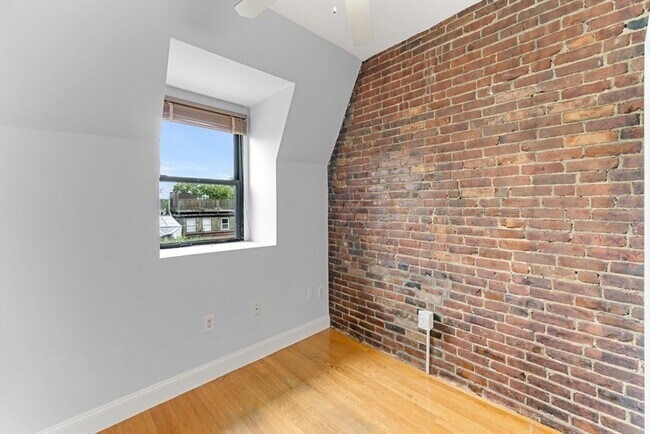 Building Photo - 39 Worcester Square