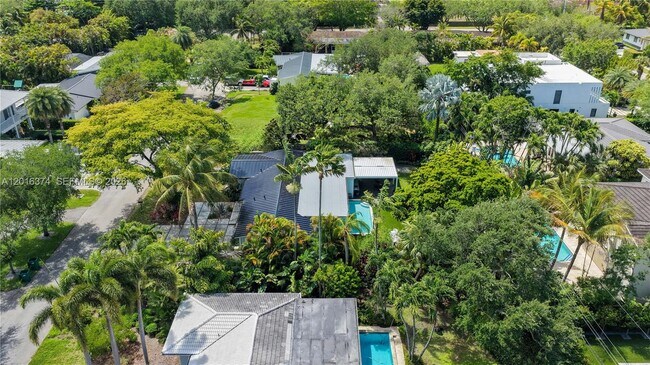 Building Photo - 7830 SW 53rd Pl