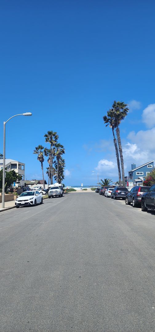 Building Photo - Ocean Beach remodeled 3 bedroom 2.5 bath T...