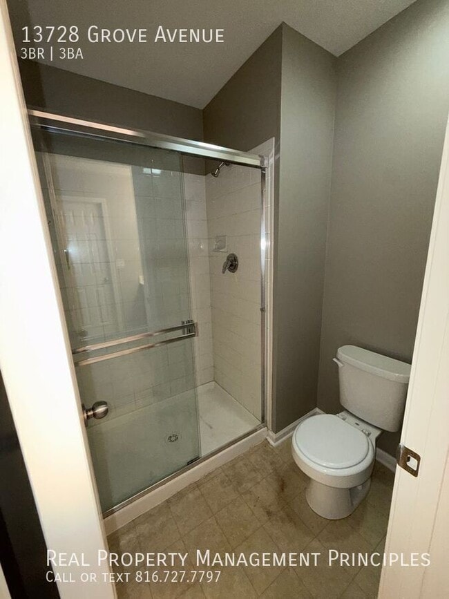 Building Photo - 13728 Grove Ave