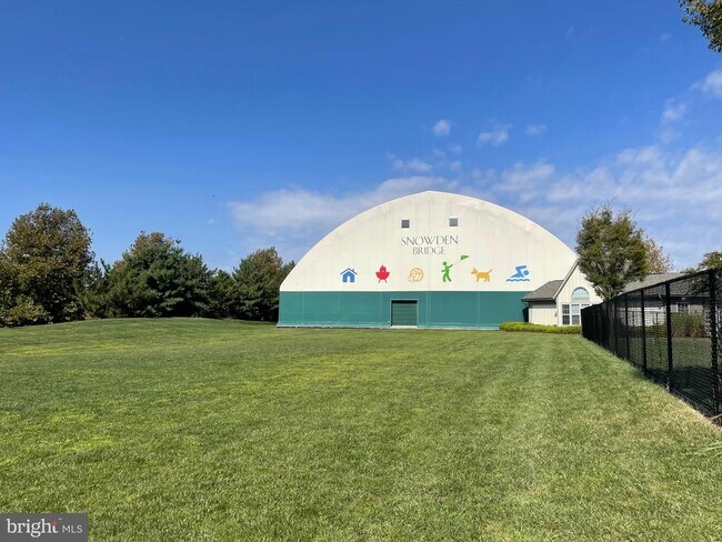 Building Photo - 106 Heyford Dr