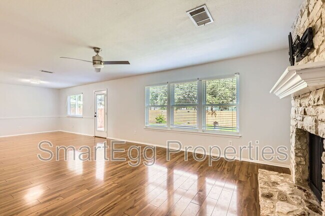 Building Photo - 11426 Bristle Oak Trail