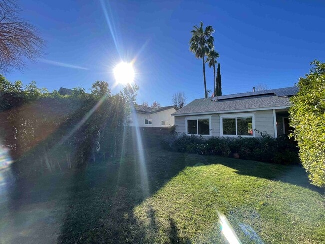 Building Photo - UPGRADED SMART HOME IN PRESTIGIOUS ENCINO VILLAGE!