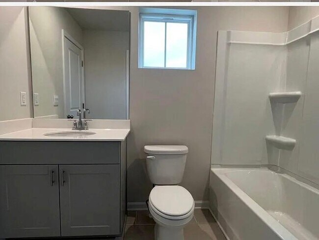 Building Photo - 1177 Sunny Lk Dr